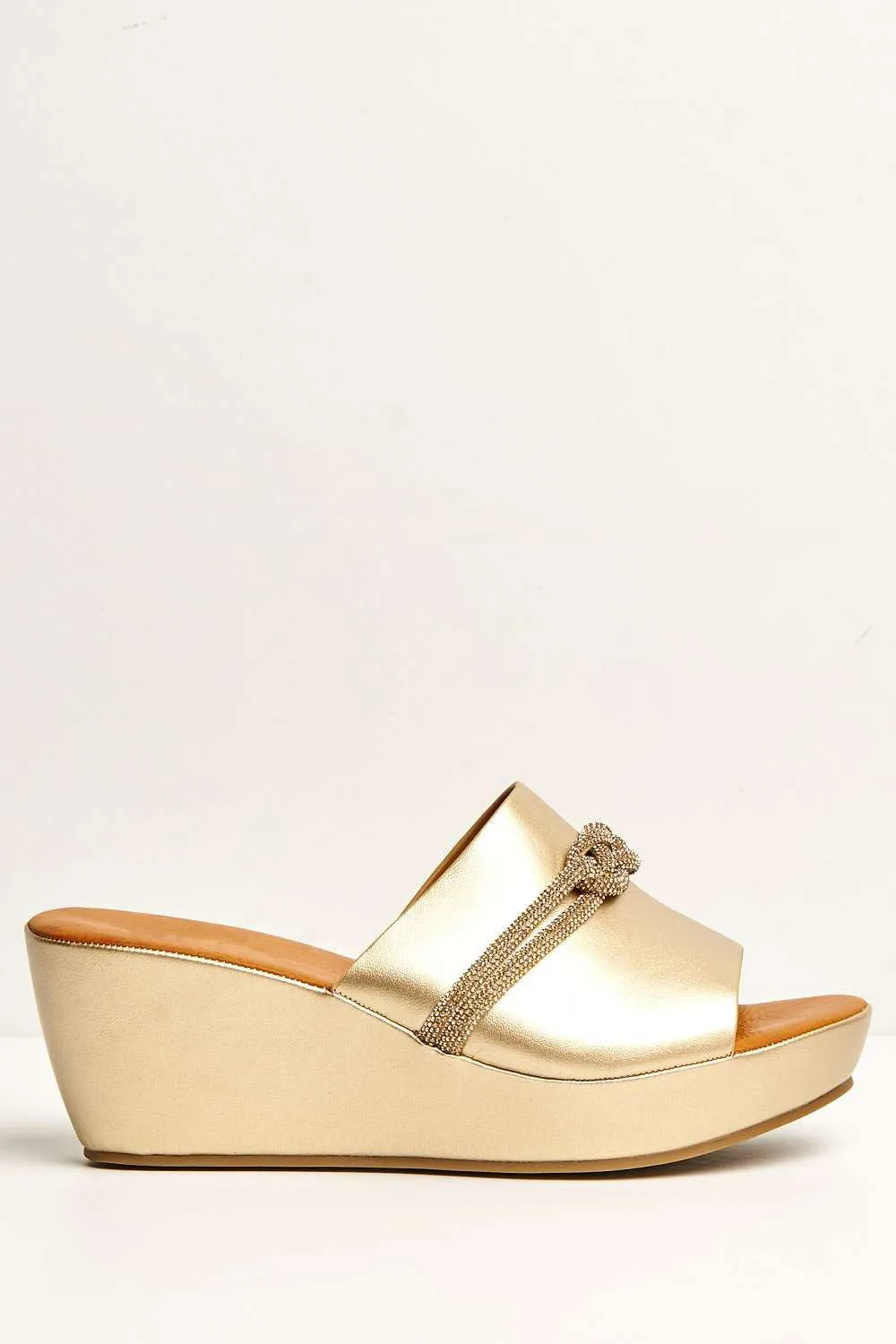 Cove Diamante Bow Large Band Wedge in Gold