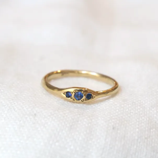 Trio Ring Yogo Sapphire